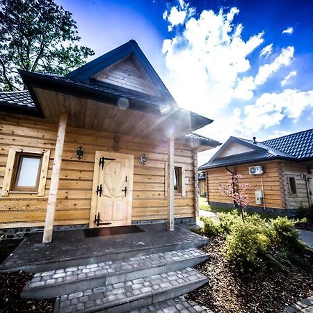 Domki Osada Bacowka Radawa & Spa Buitenkant foto